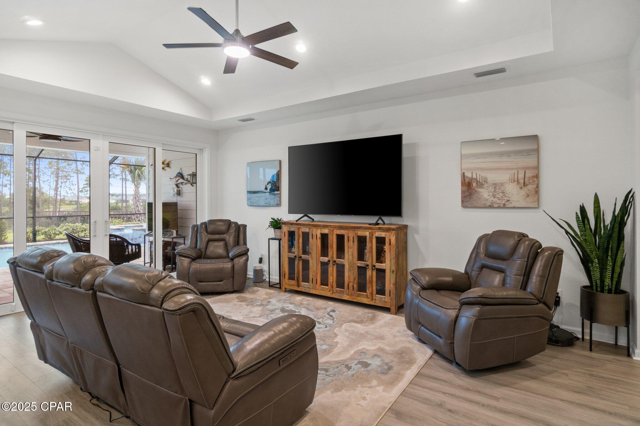 8835 Coral Reef Way