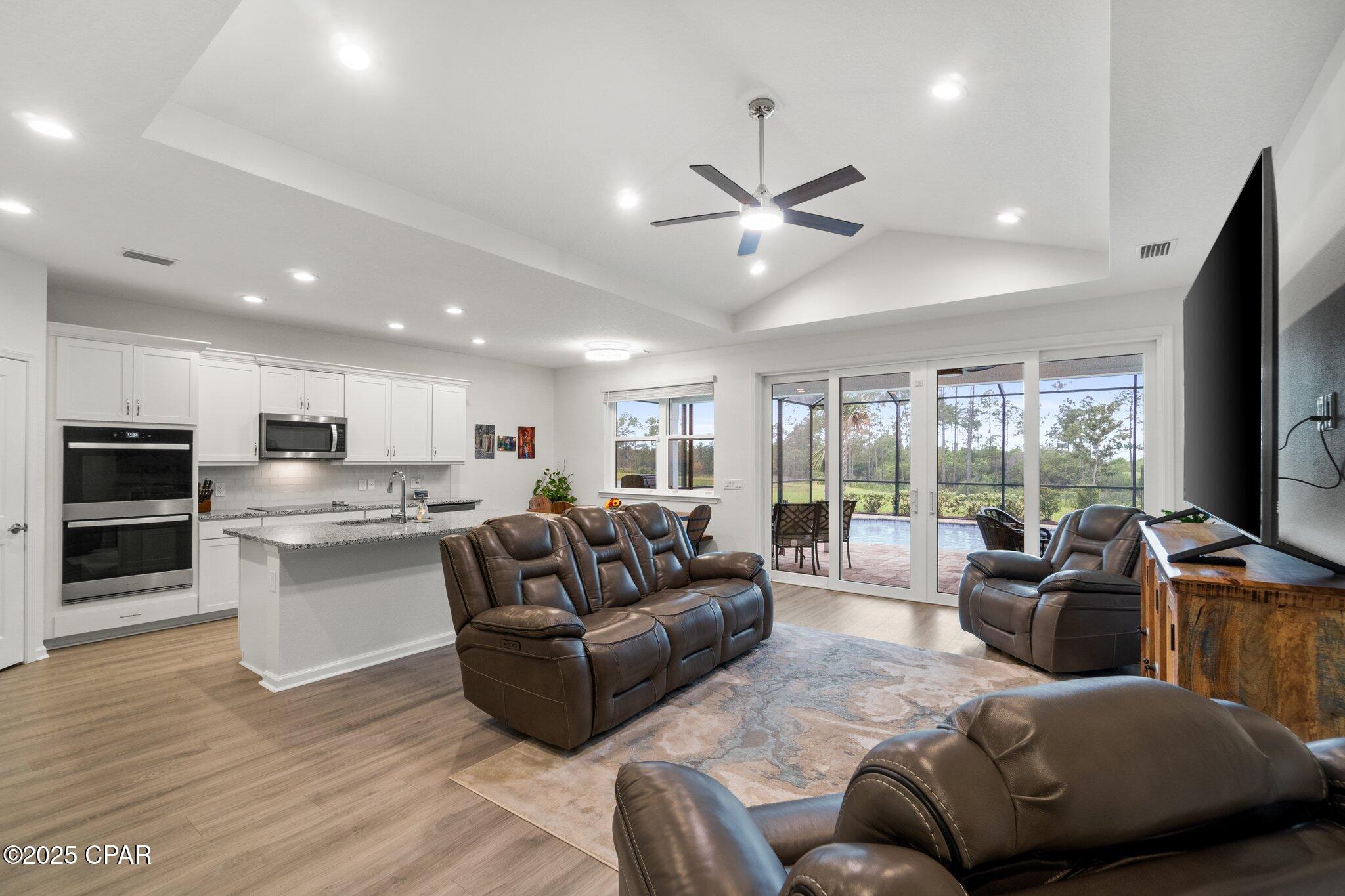 8835 Coral Reef Way