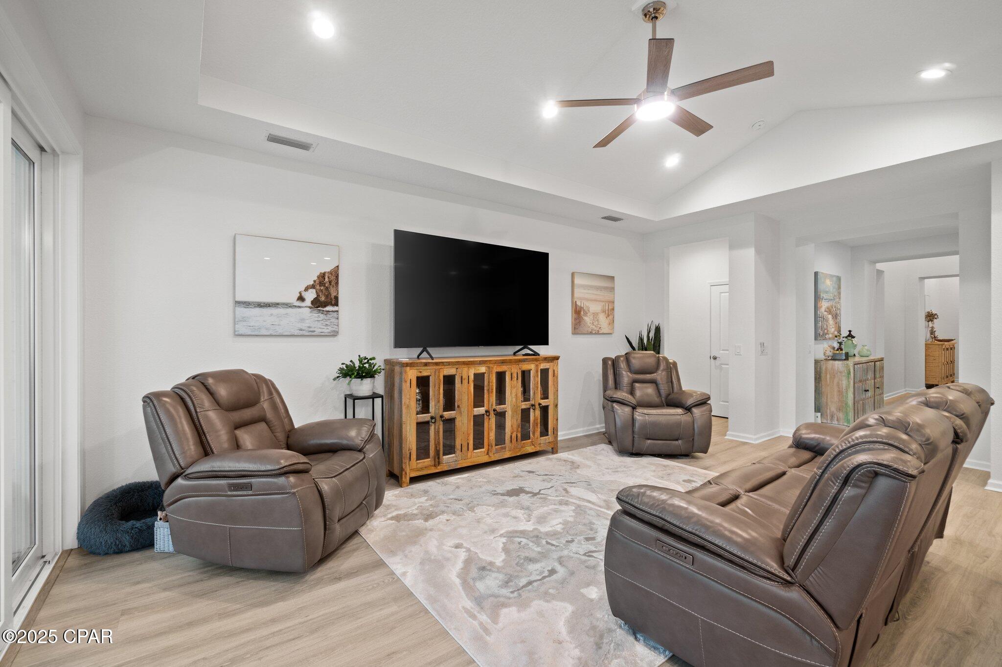 8835 Coral Reef Way