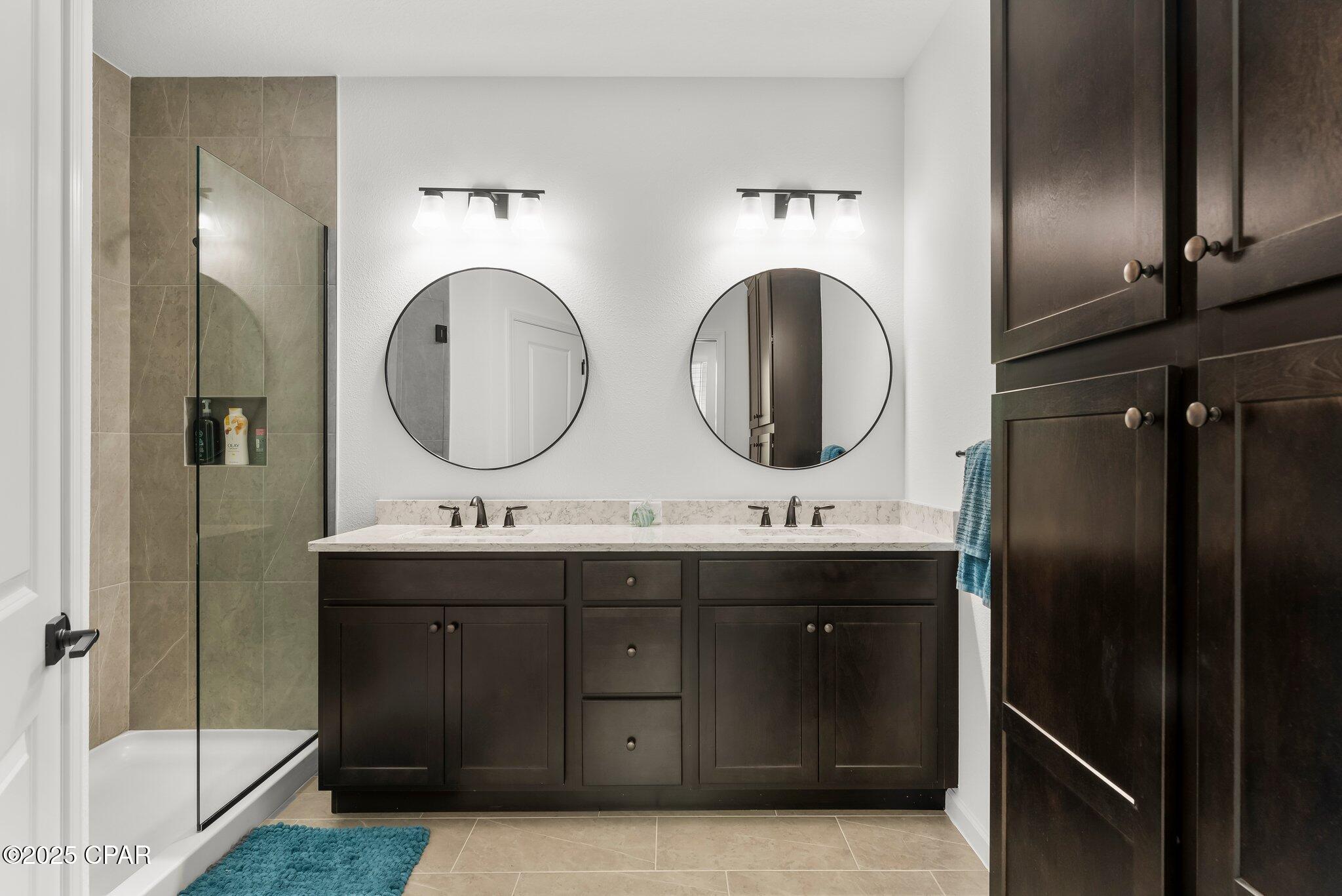 8450 Dreams Float Court