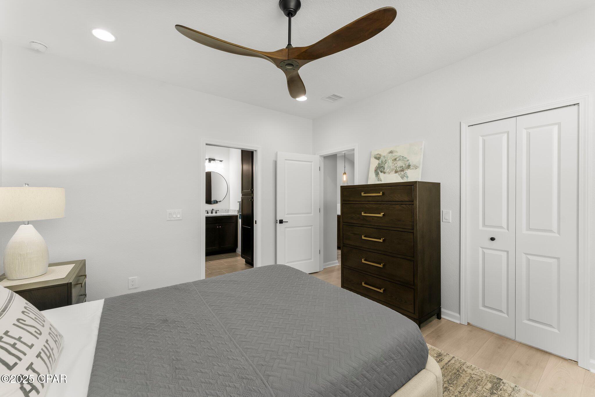 8450 Dreams Float Court