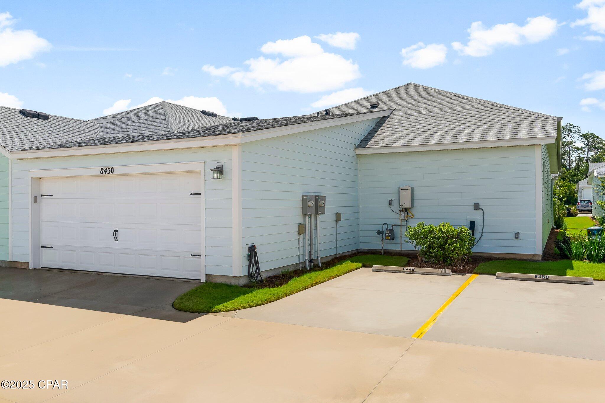 8450 Dreams Float Court