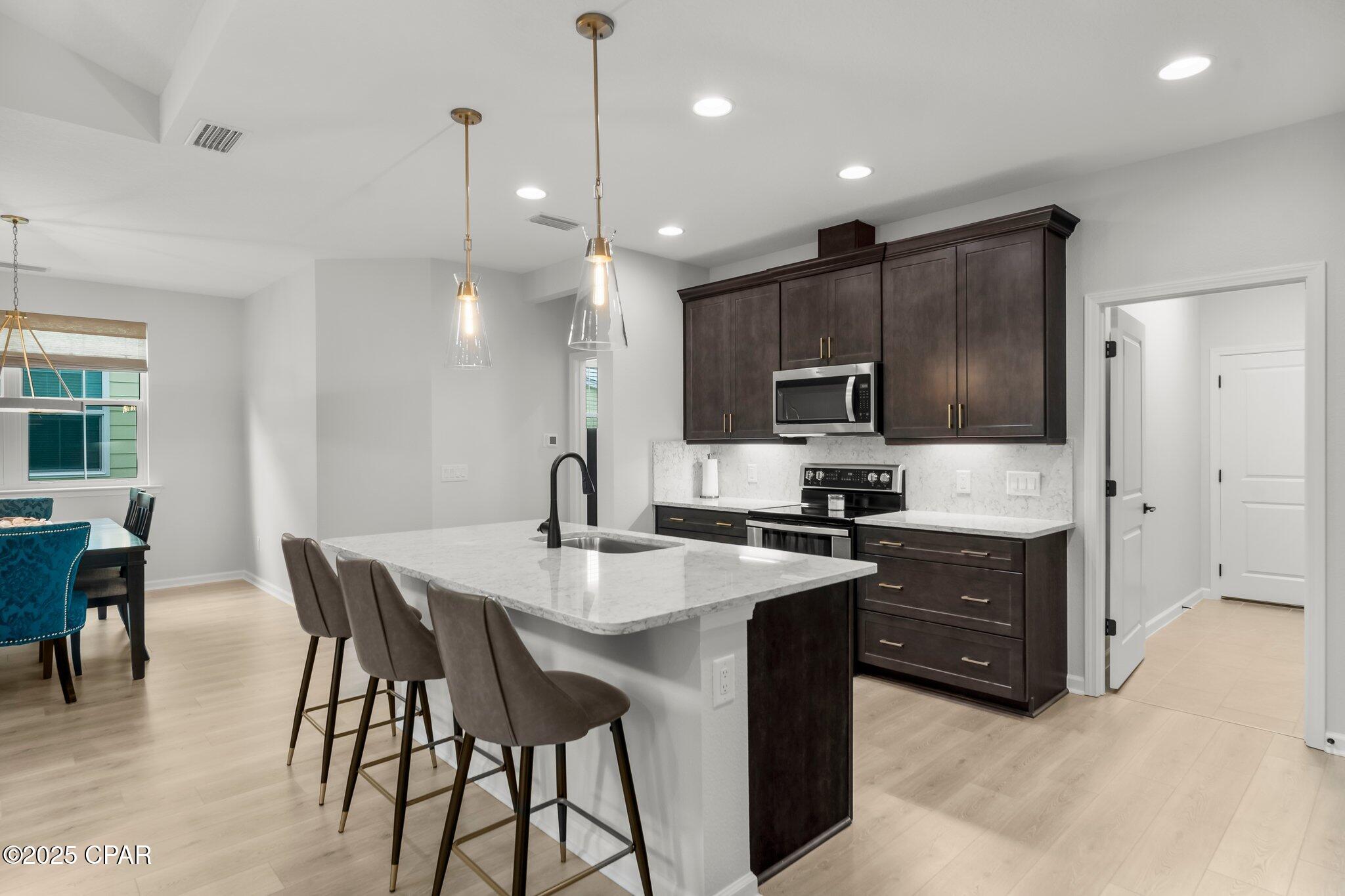 8450 Dreams Float Court