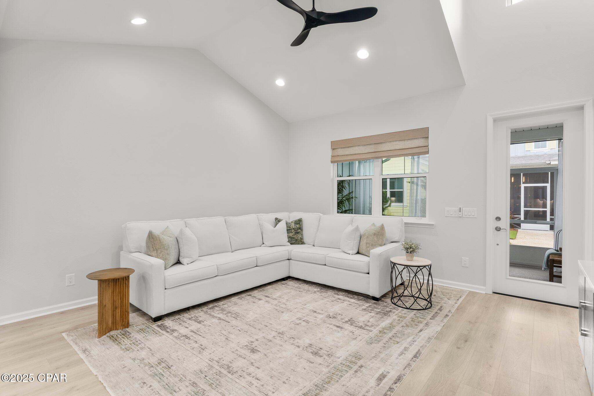 8450 Dreams Float Court