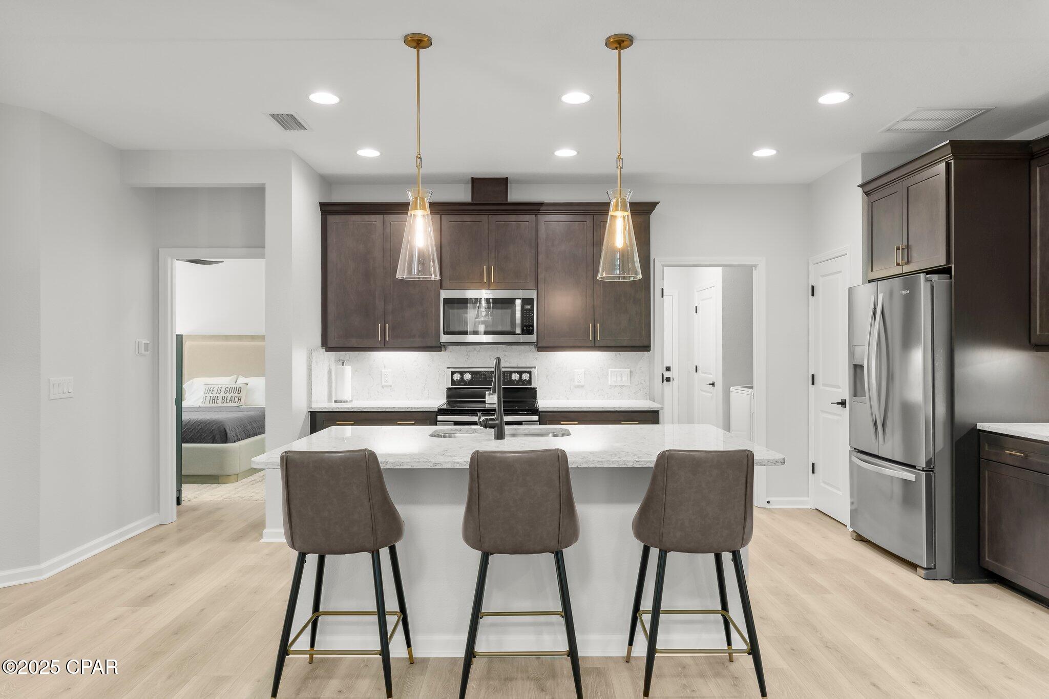 8450 Dreams Float Court