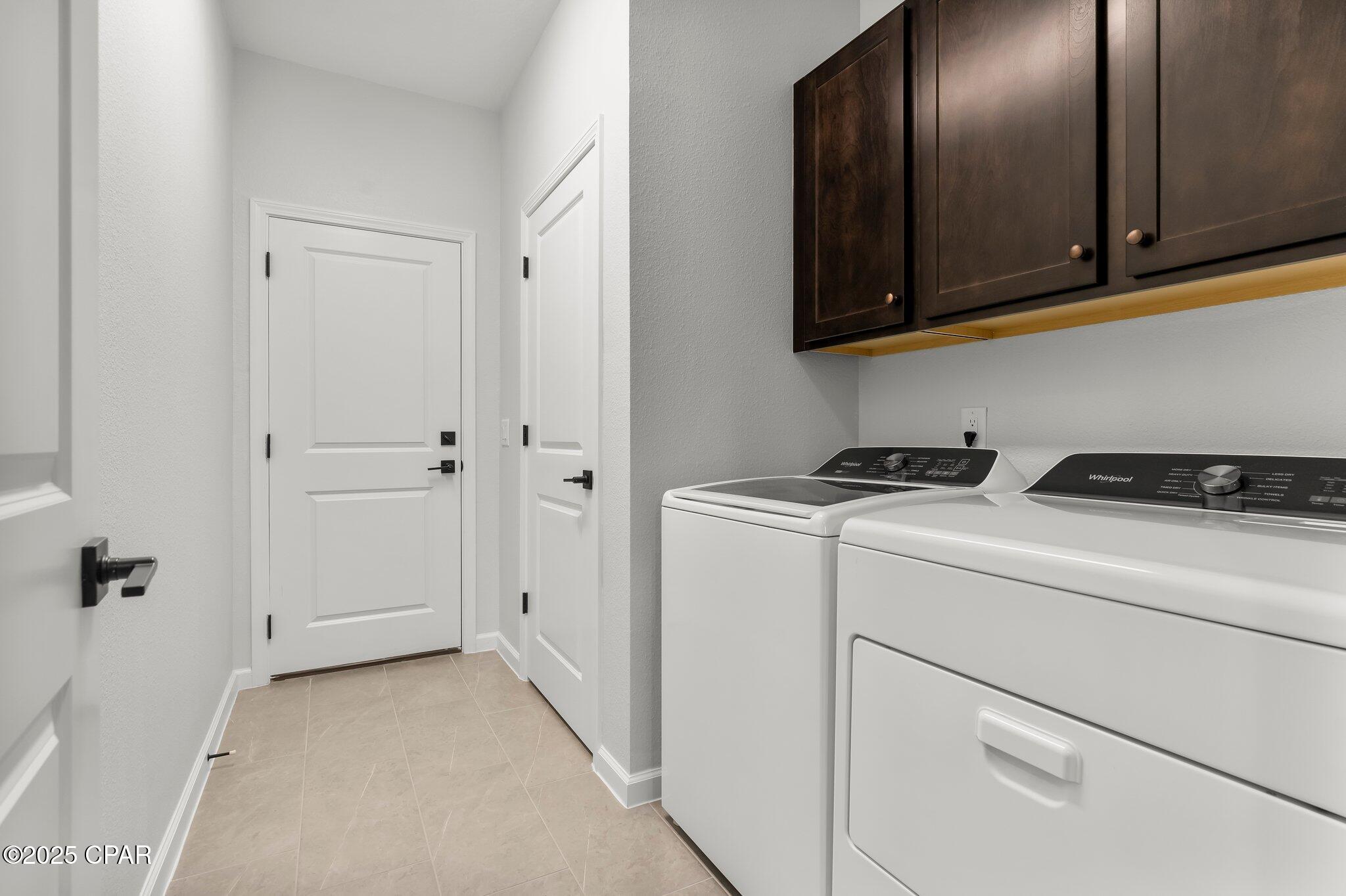 8450 Dreams Float Court