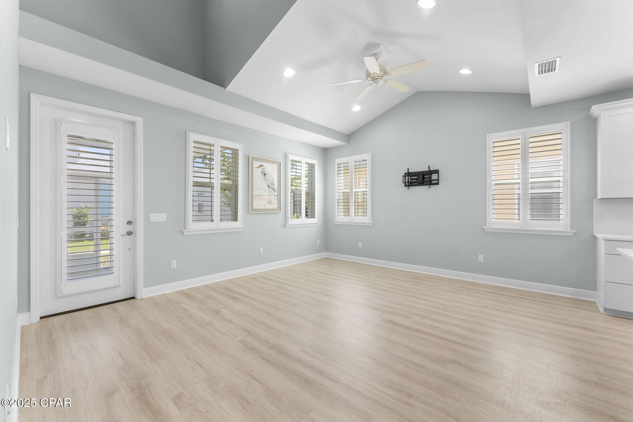 8723 Conch Shell Court
