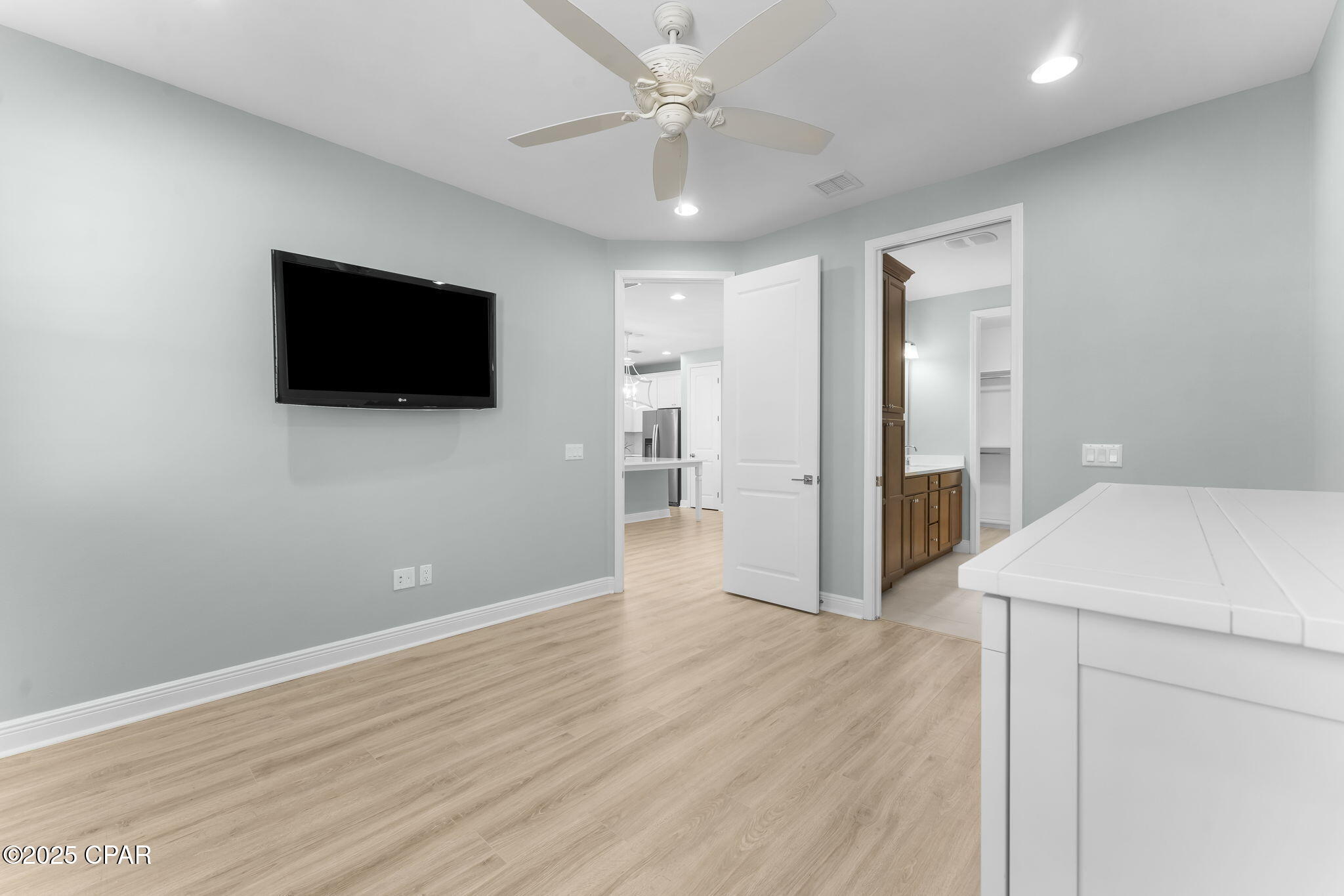 8723 Conch Shell Court