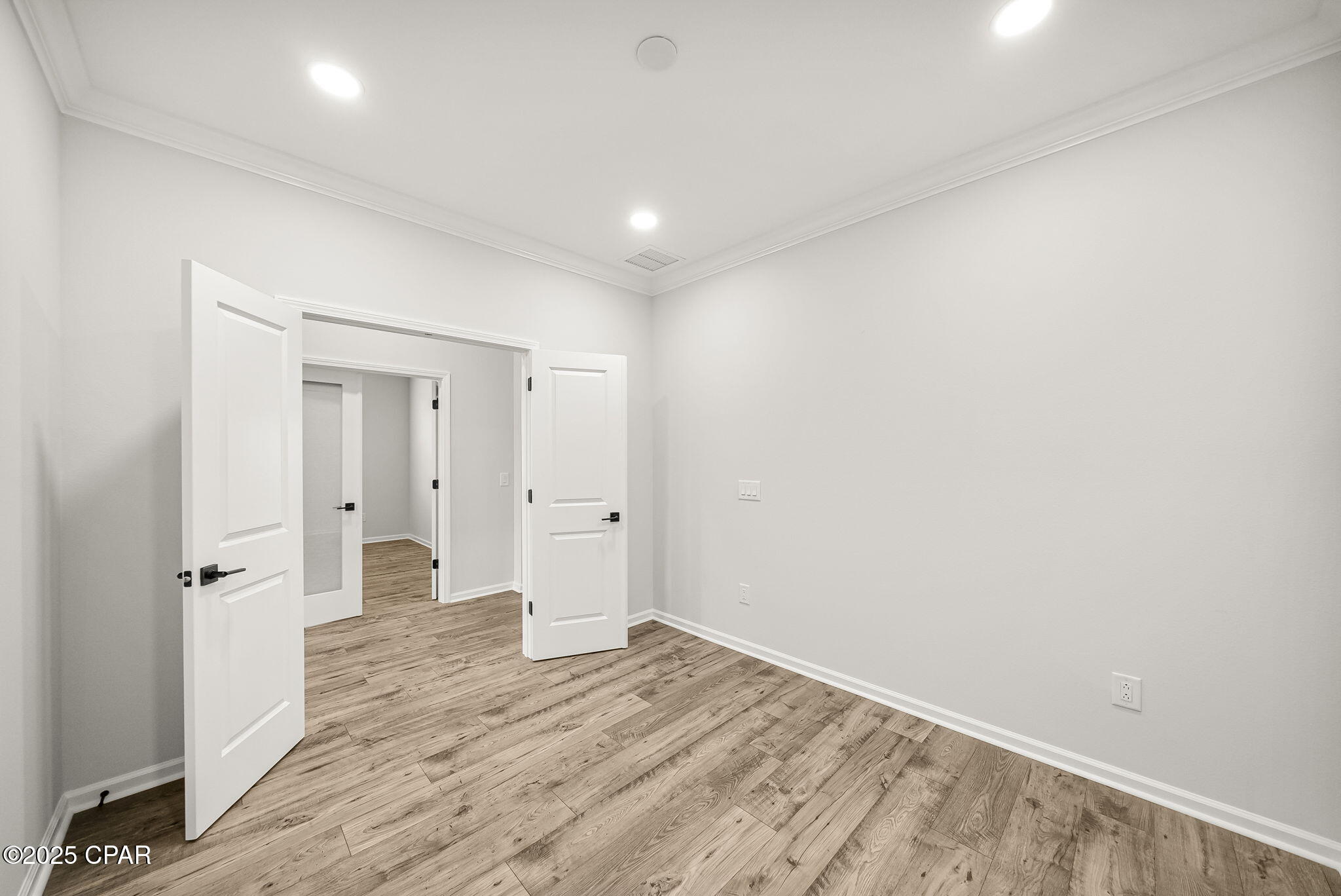 8494 Hang Loose Court