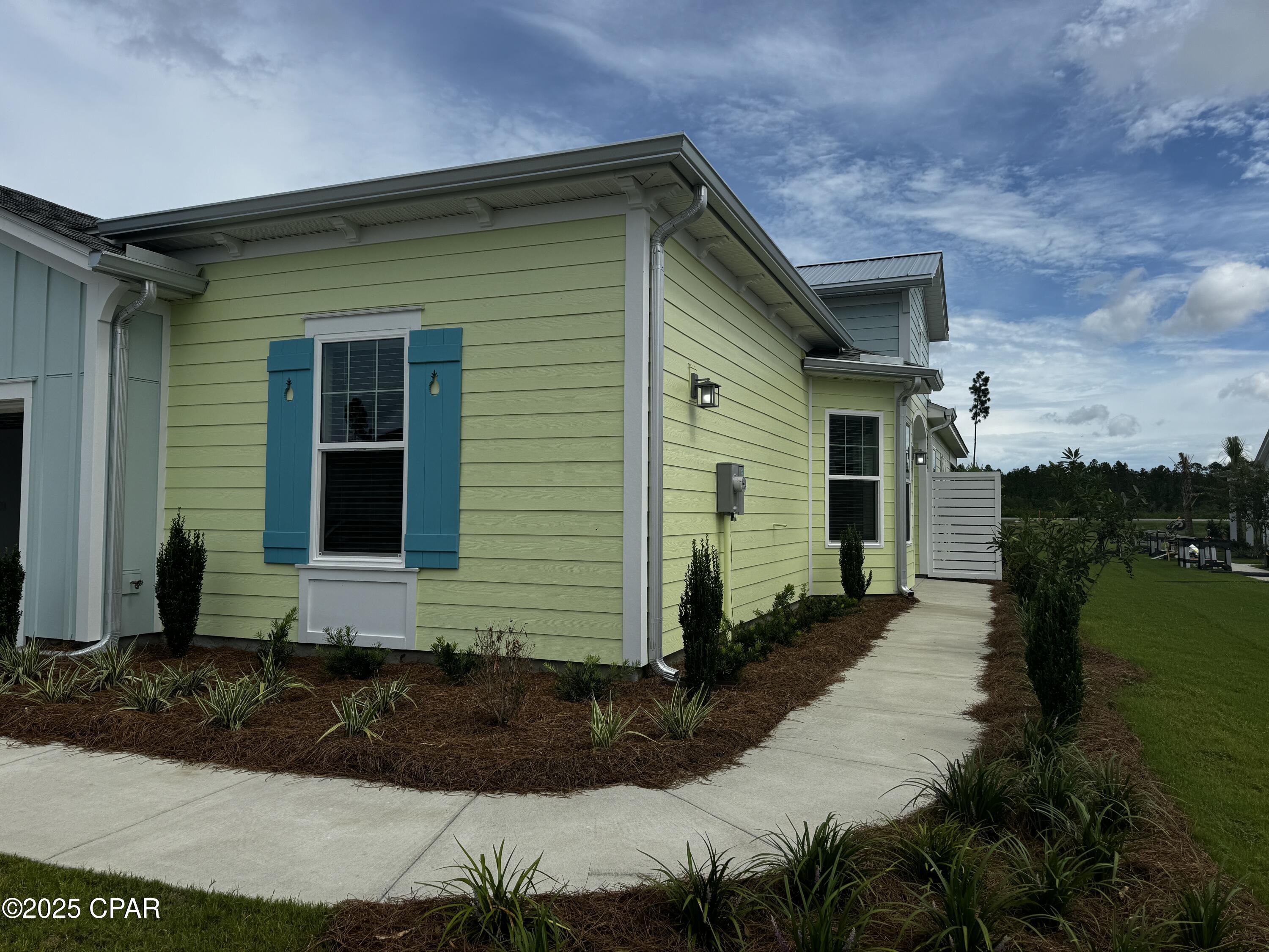 9022 Parrot Place