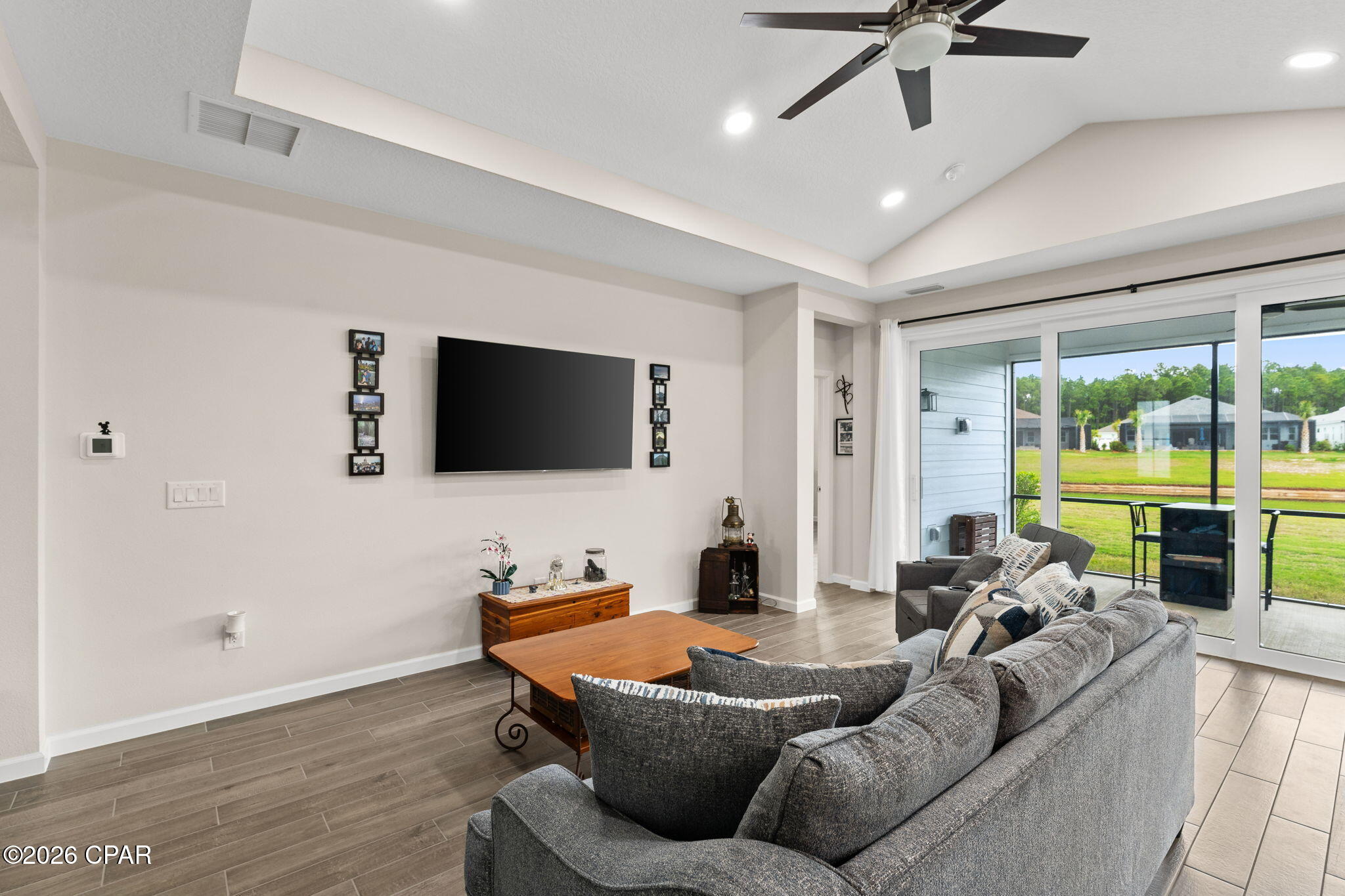 9546 Paradise Drive