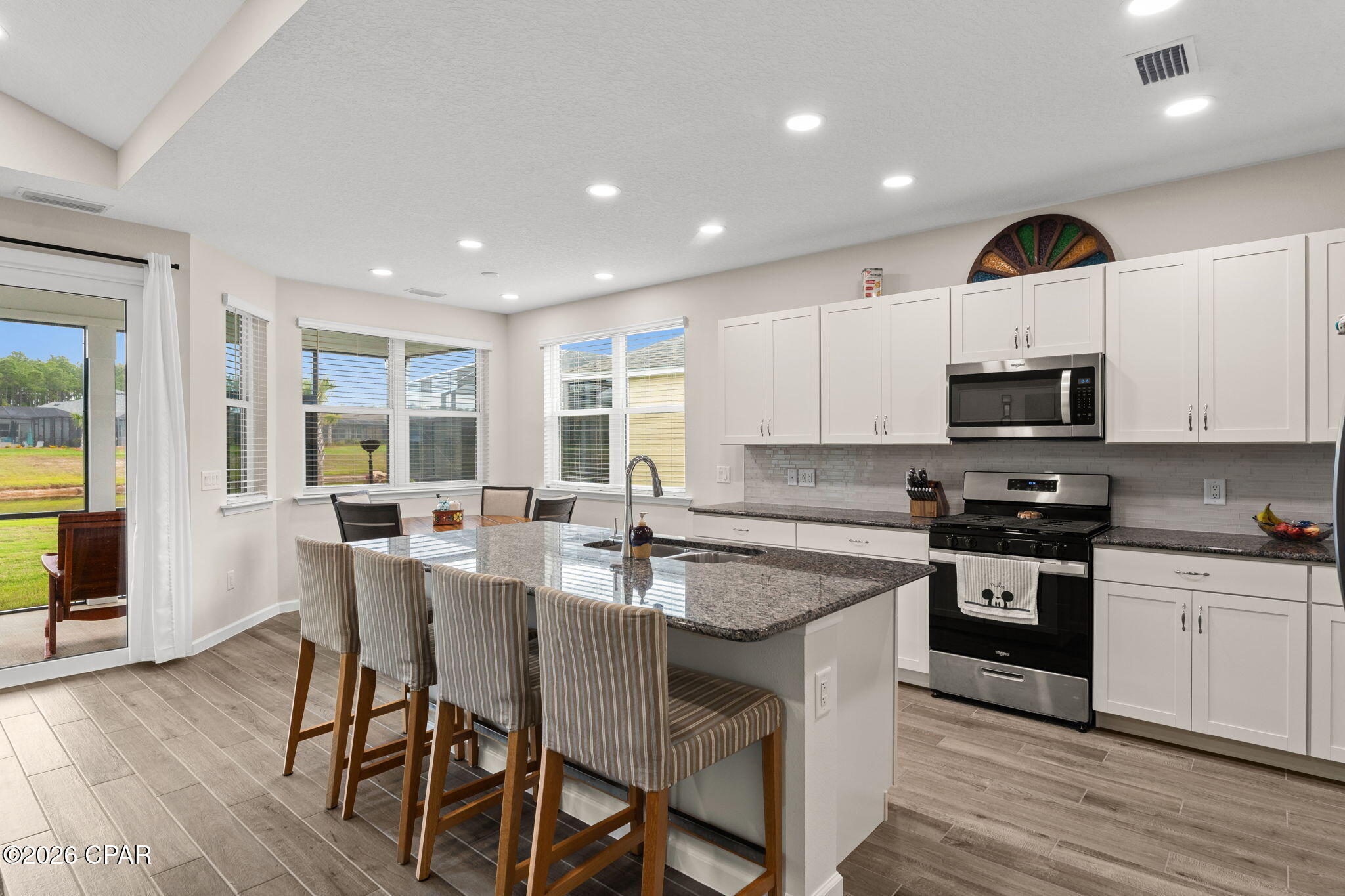 9546 Paradise Drive