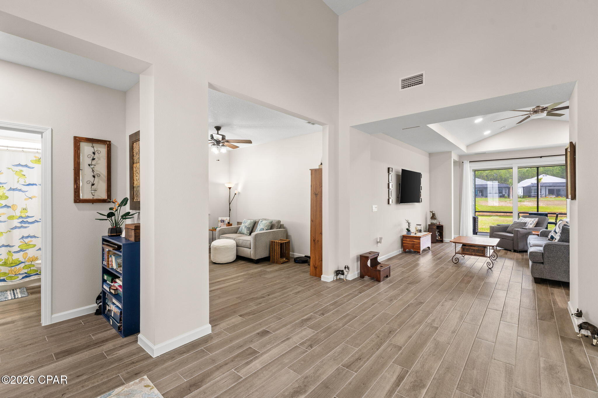 9546 Paradise Drive
