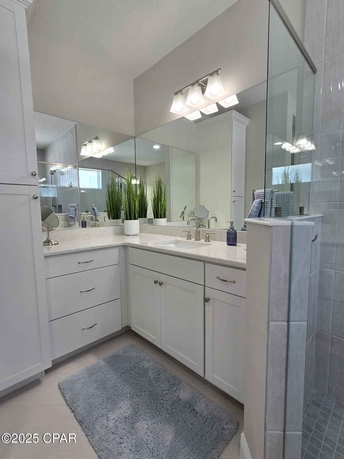 8832 Cool Water Way