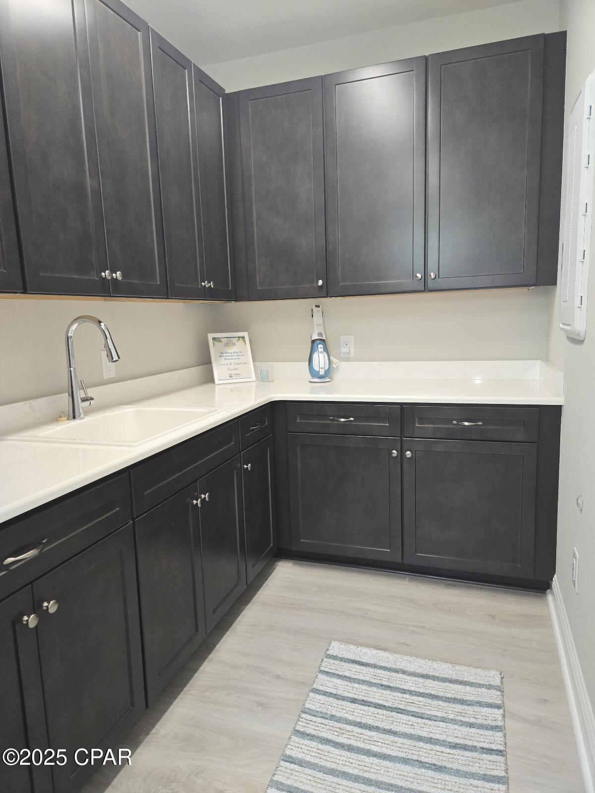 8832 Cool Water Way