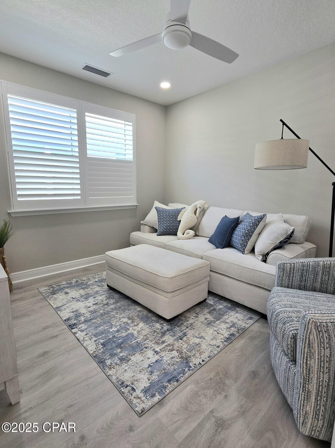 8832 Cool Water Way
