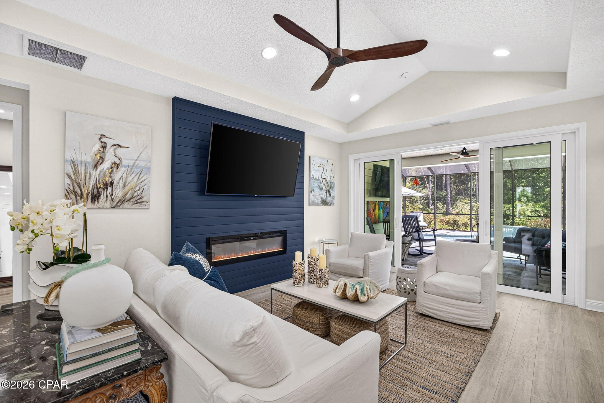 9196 Paradise Drive