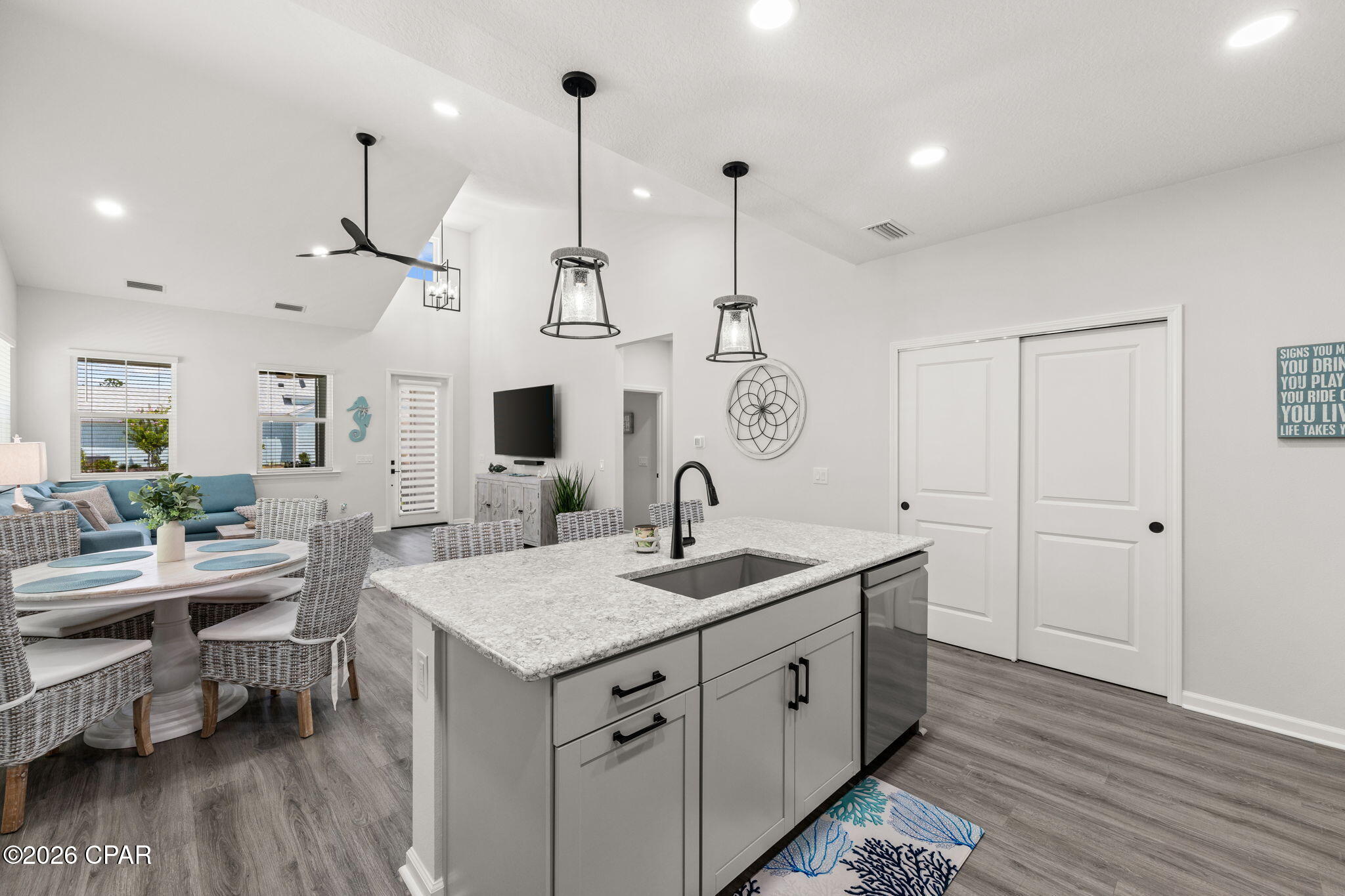8943 Parrot Place