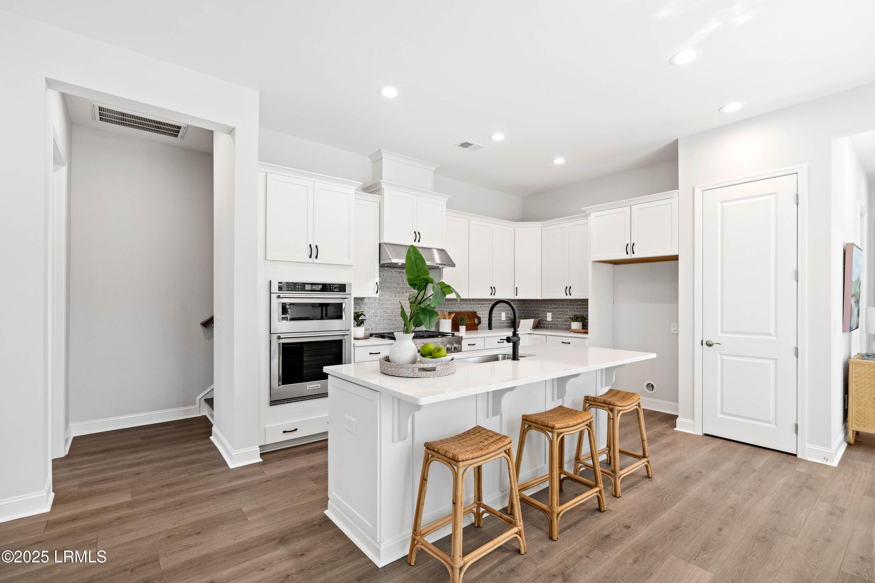113 Oleander Way