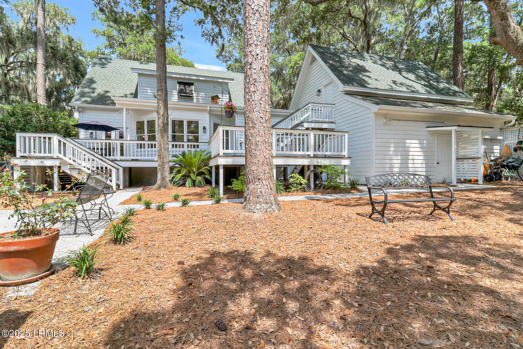 8 Dolphin Point Drive