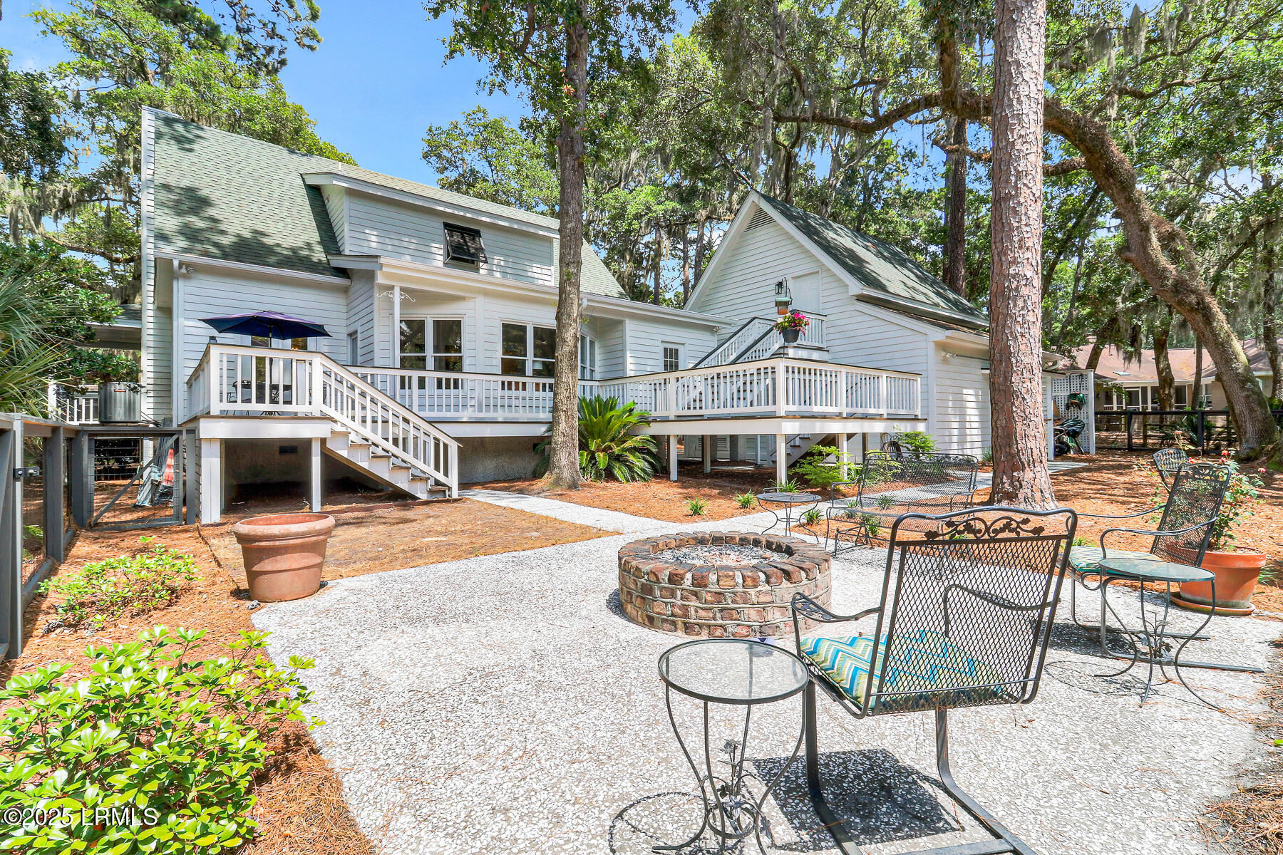 8 Dolphin Point Drive