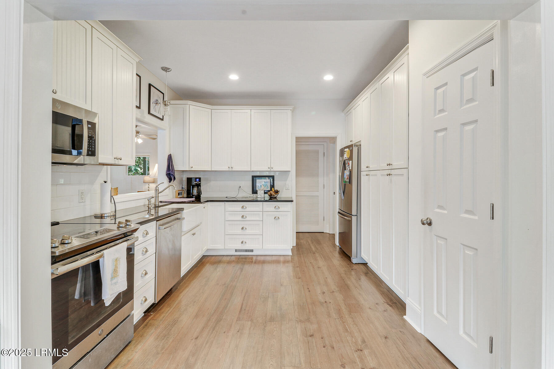 8 Dolphin Point Drive