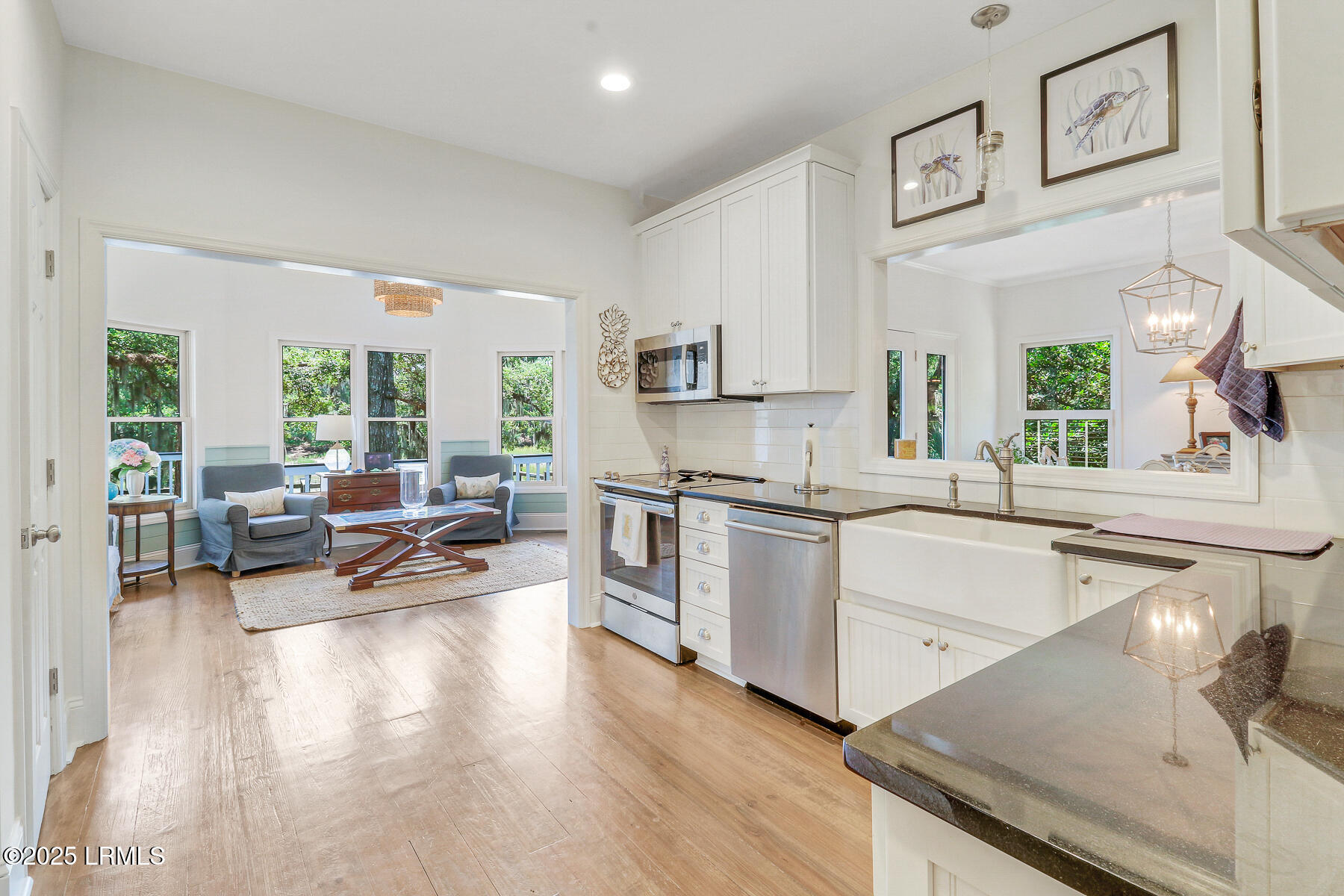 8 Dolphin Point Drive