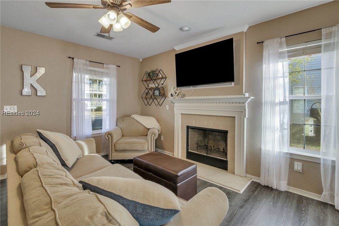 193 University Parkway