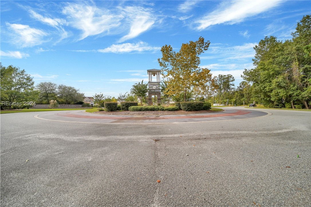 193 University Parkway