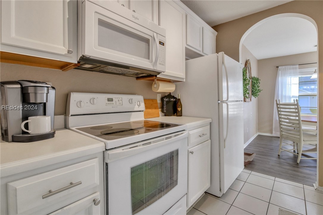 193 University Parkway