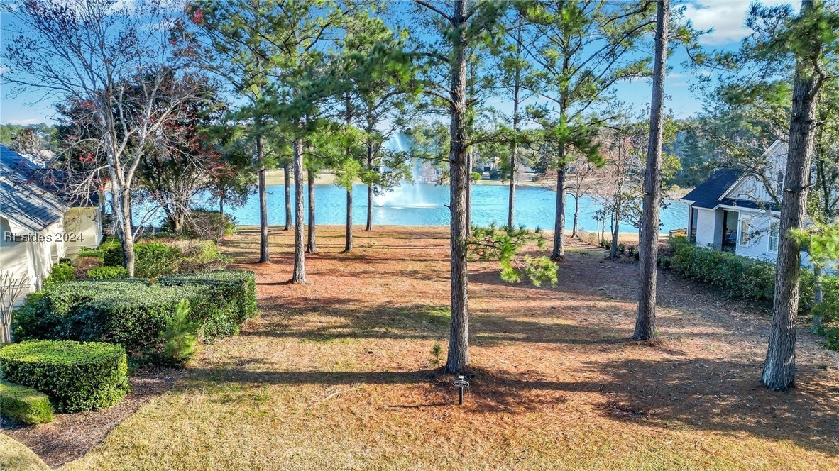 22 Lancaster Boulevard