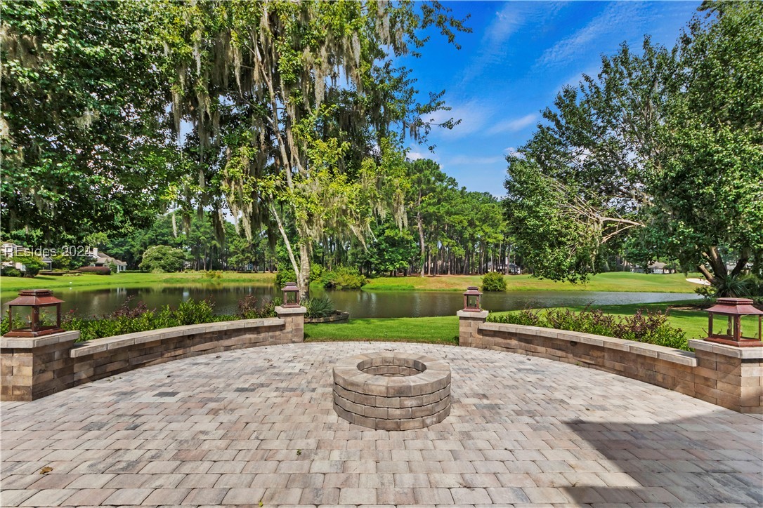 28 Lexington Drive