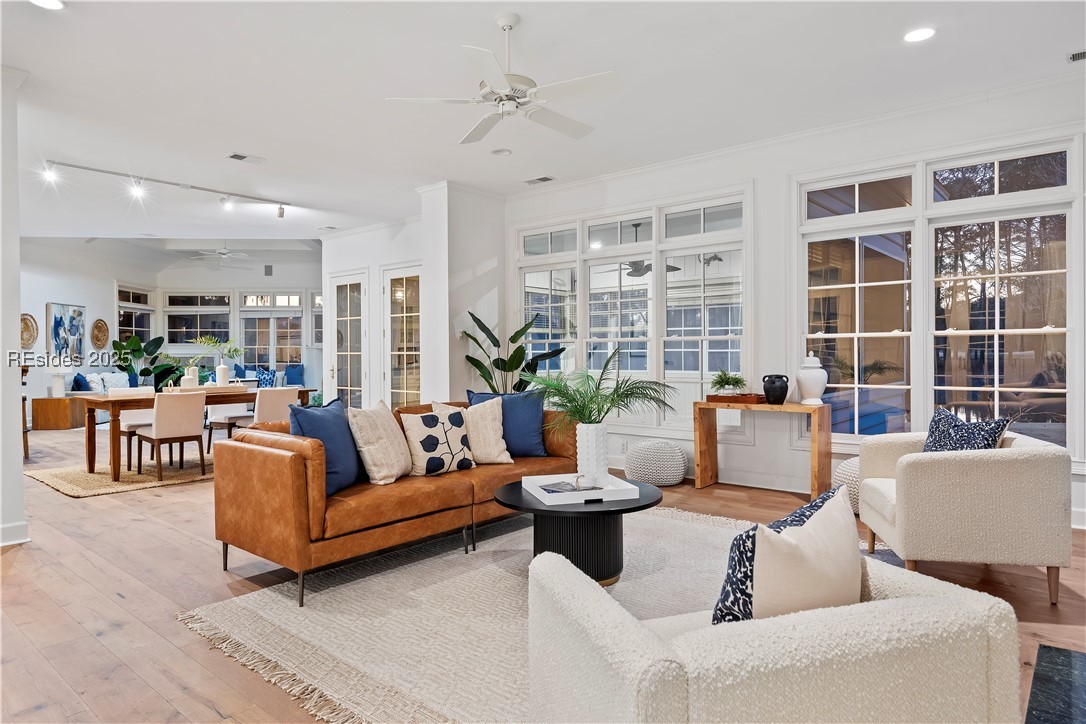 28 Lexington Drive