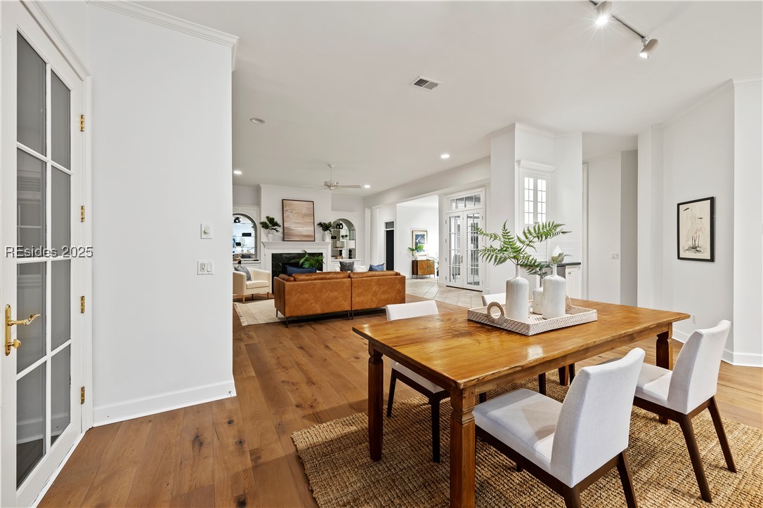 28 Lexington Drive