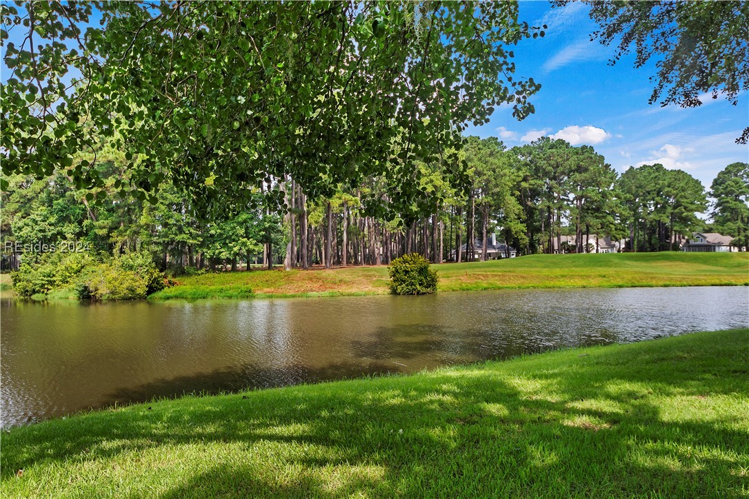 28 Lexington Drive