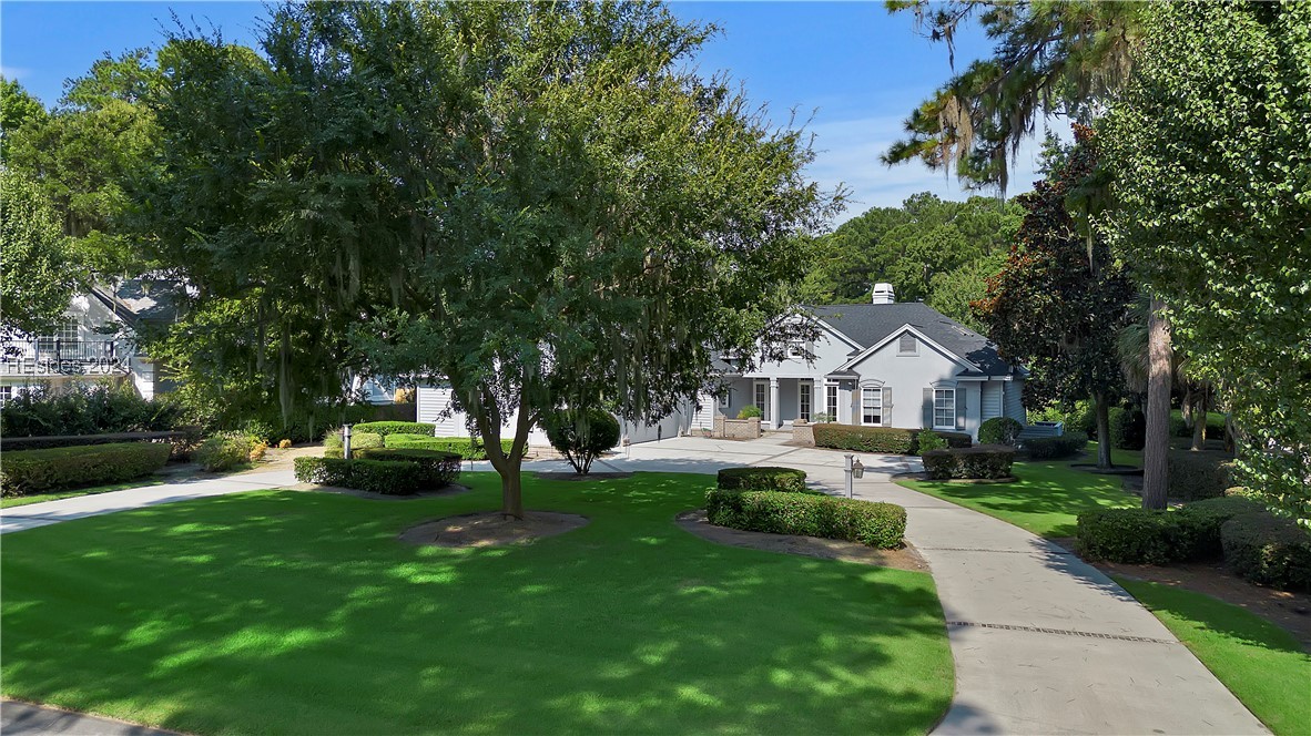 28 Lexington Drive