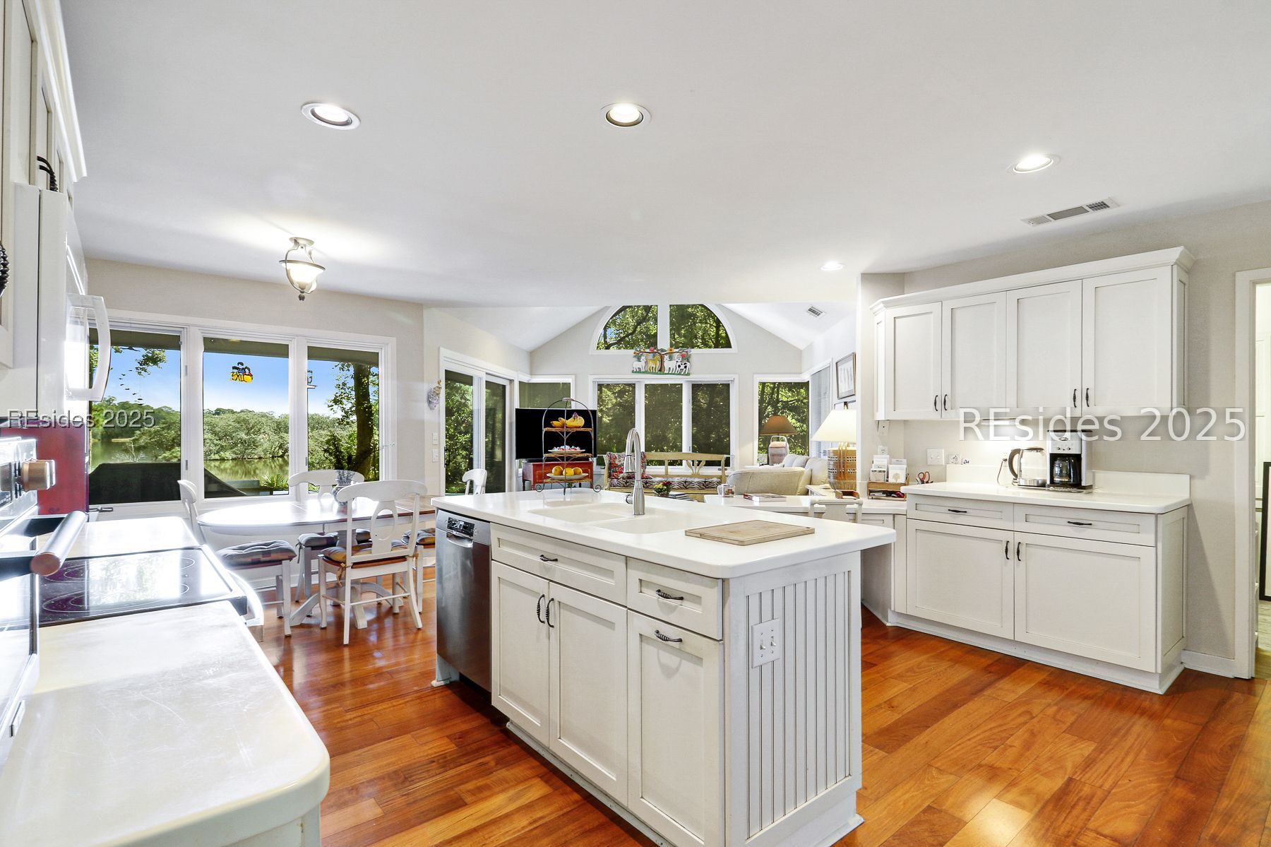 127 Victoria Drive