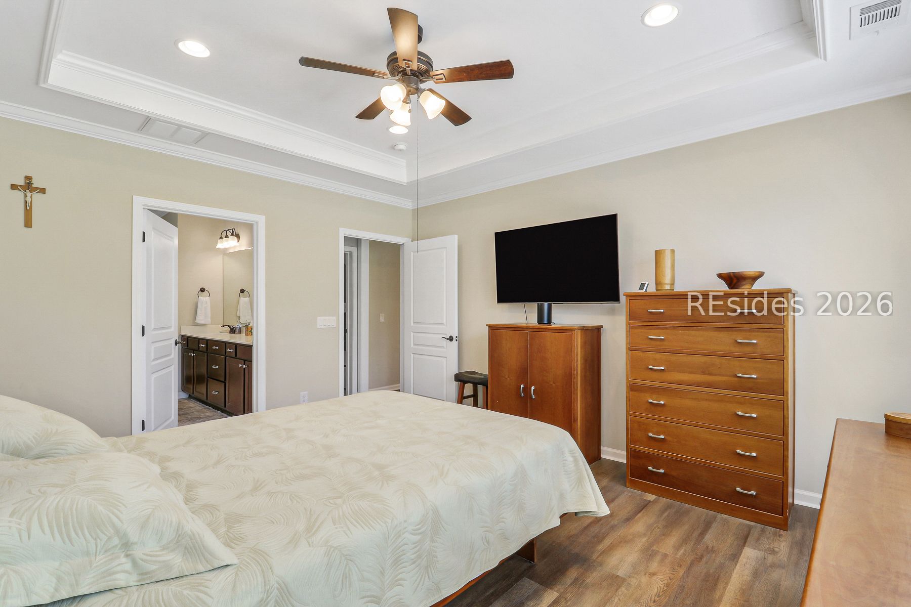 794 Promenade Lane