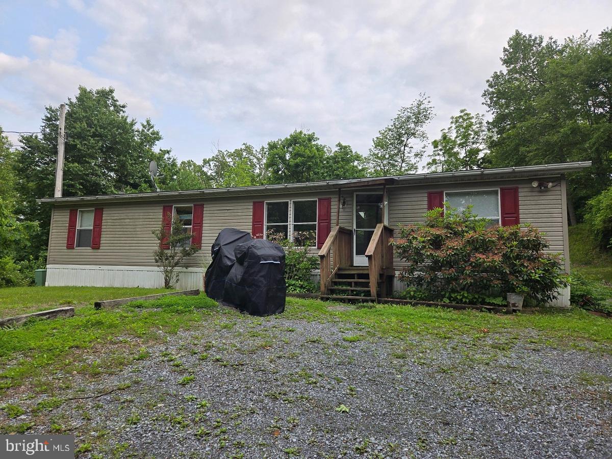 76 POWERLINE ROAD