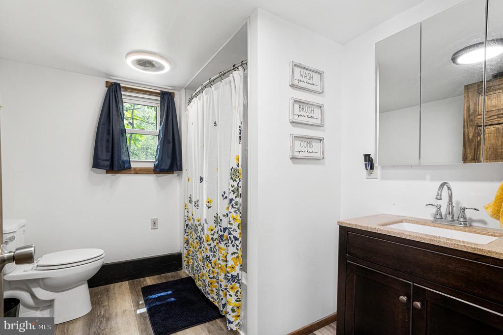 1087 CHESTNUT STREET