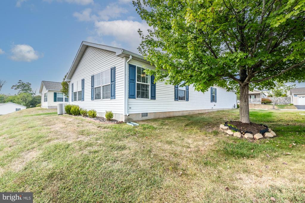 81 WESTIN ROAD