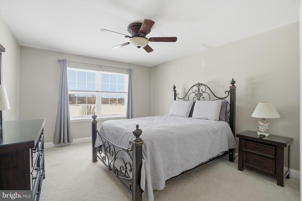 3963 GOSHEN DRIVE