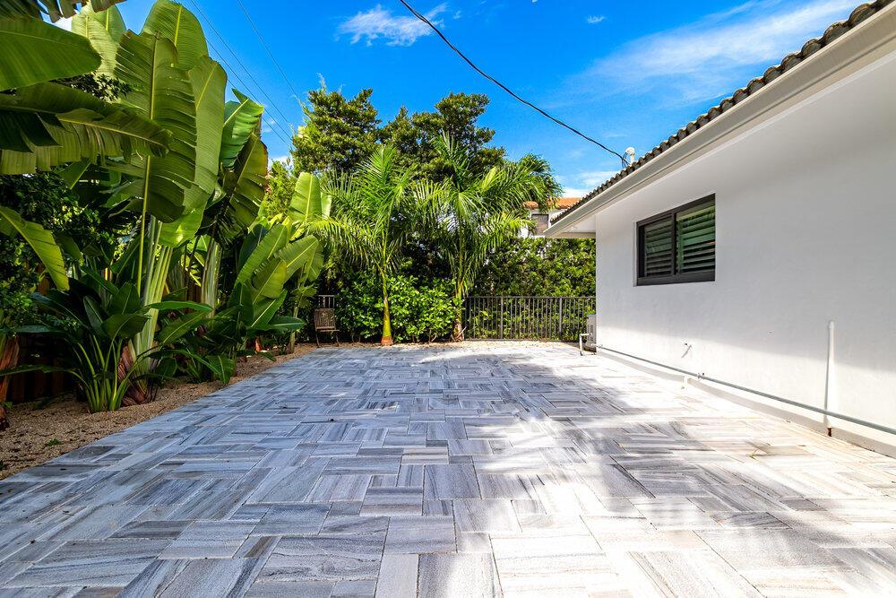 874 Hibiscus Street