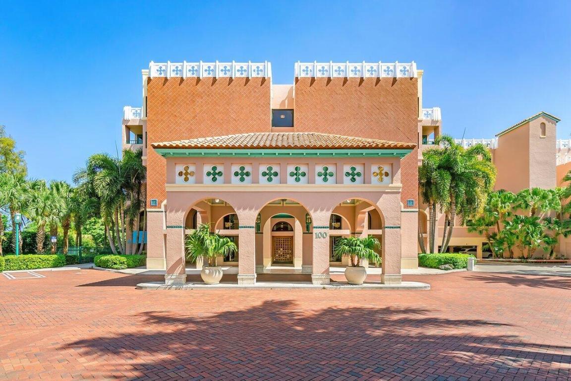 100 SE 5th Avenue Unit: 305