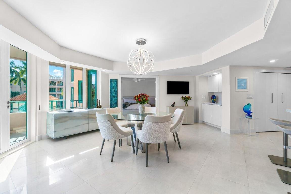 100 SE 5th Avenue Unit: 305