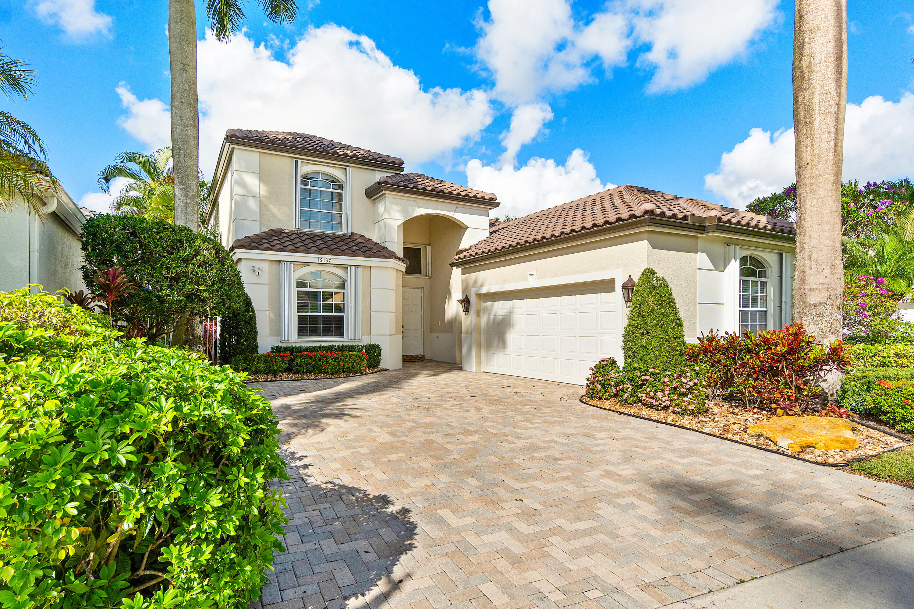 16137 Villa Vizcaya Place