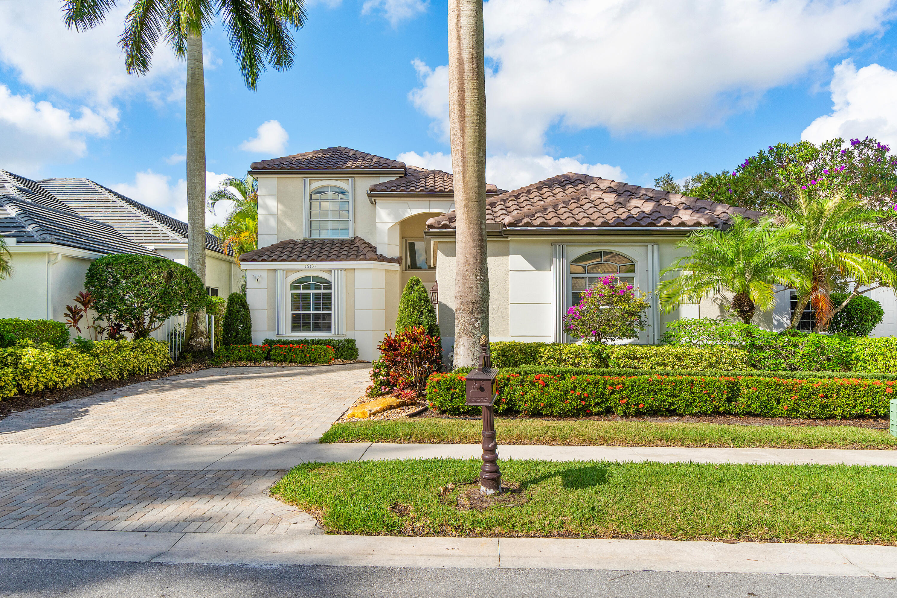 16137 Villa Vizcaya Place