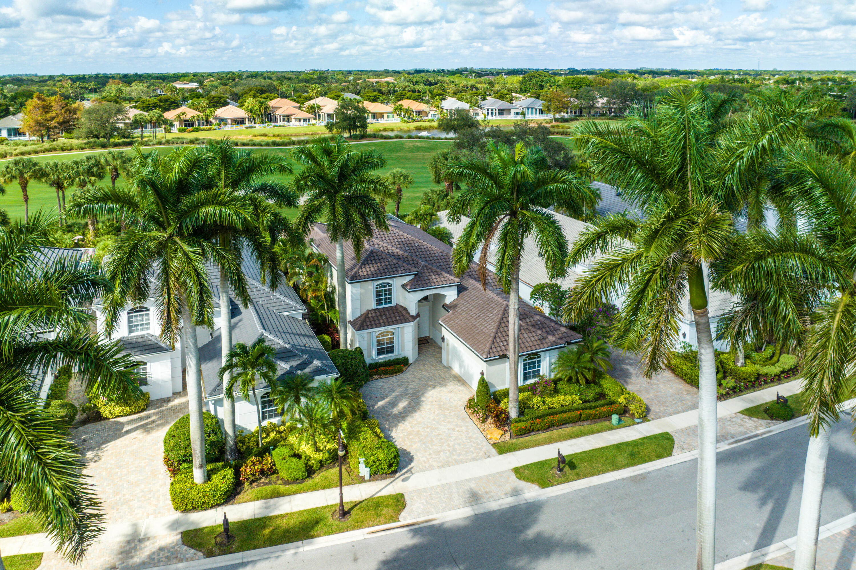 16137 Villa Vizcaya Place