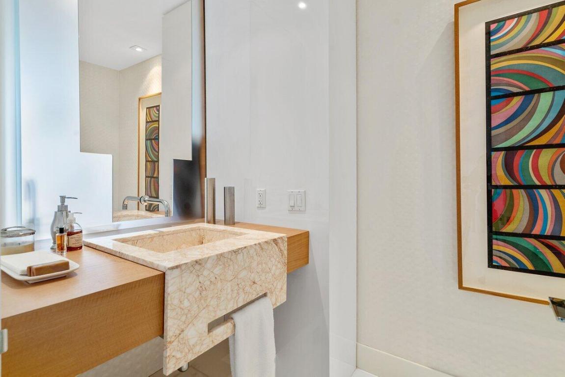 300 SE 5th Avenue Unit: 8080