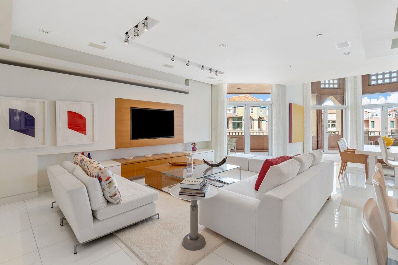 300 SE 5th Avenue Unit: 8080